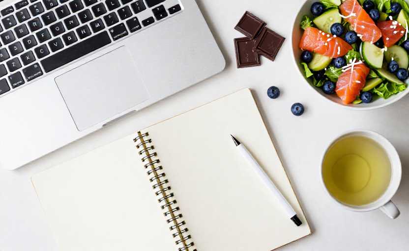 Dietary conditioning methods for early pregnancy reactions